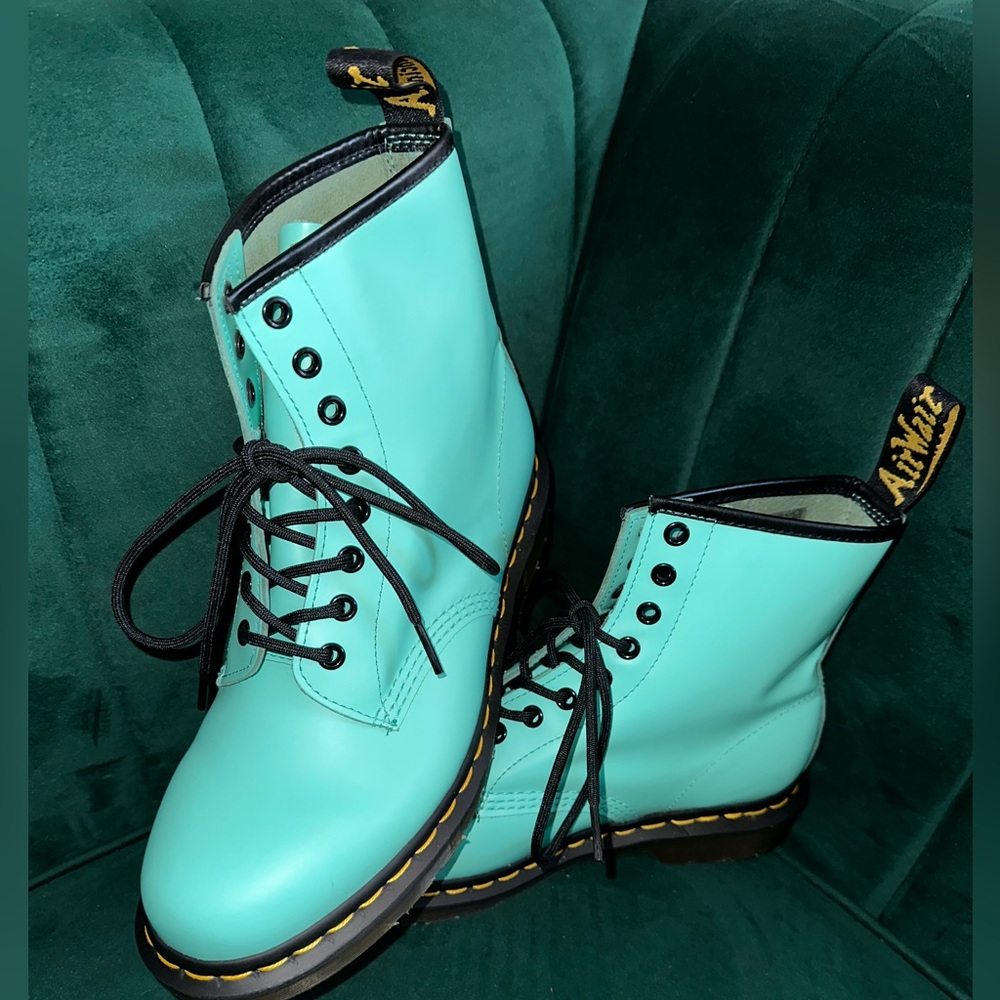 Dr. Martens : Teal, matte, black lace, W9 M8 EU41 amazing condition.